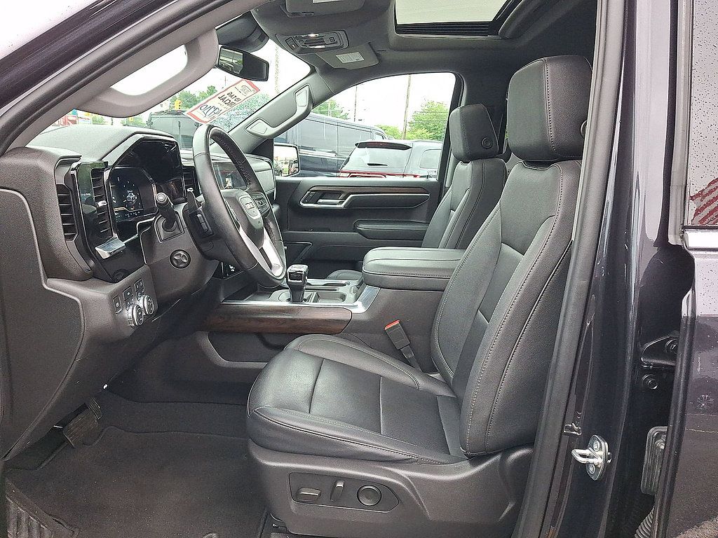Used 2024 GMC Sierra 1500 SLT w/ SLT Convenience Package AWD/4WD image 17