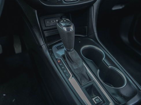 Used 2021 Chevrolet Equinox LT image 23