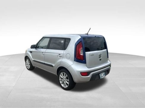 Used 2012 Kia Soul + w/ Audio Pkg FWD image 5