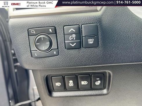 Used 2023 Lexus GX 460 Premium image 23