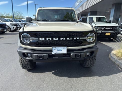New 2026 Ford Bronco Big Bend w/ Black Diamond Package AWD/4WD image 2