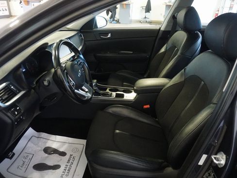 Used 2019 Kia Optima S image 19