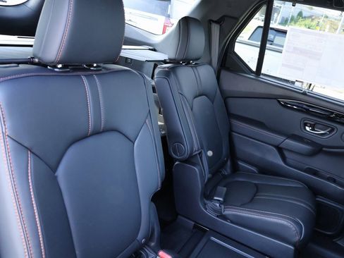 New 2025 Honda Pilot TrailSport image 9