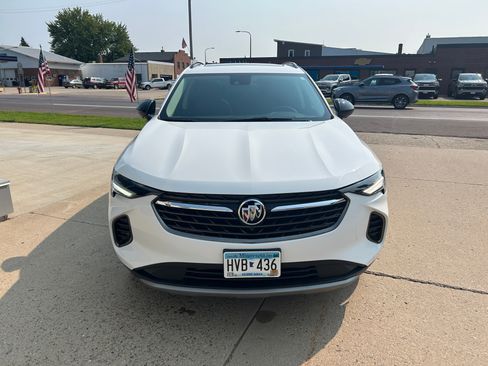 Used 2022 Buick Envision Essence w/ Technology Package II AWD/4WD image 3