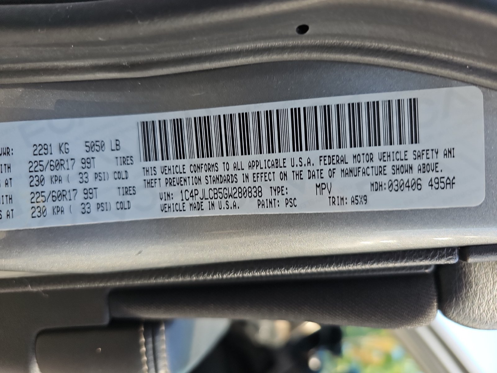 Used 2016 Jeep Cherokee Latitude FWD image 9