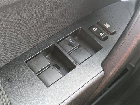 Used 2016 Toyota Corolla LE image 22