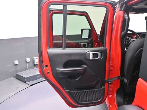 Used 2021 Jeep Wrangler Unlimited Rubicon AWD/4WD image 30