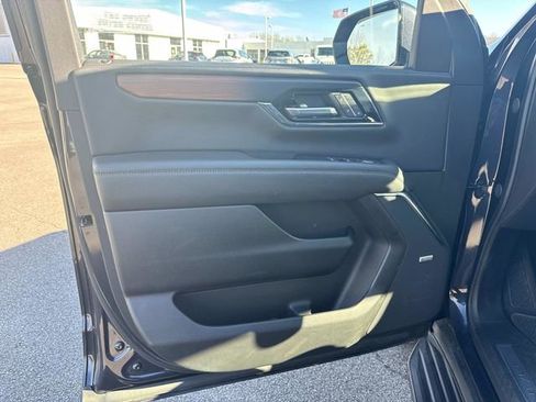 Certified 2025 GMC Yukon Denali AWD/4WD image 26