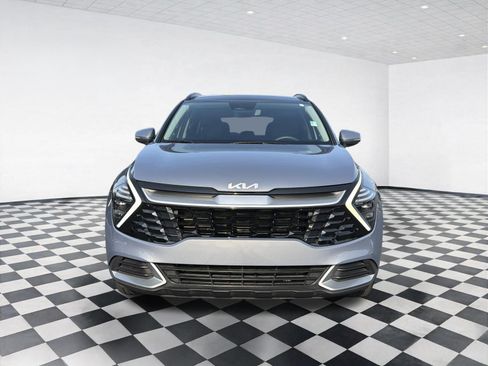 Used 2025 Kia Sportage EX w/ Premium Package FWD image 2
