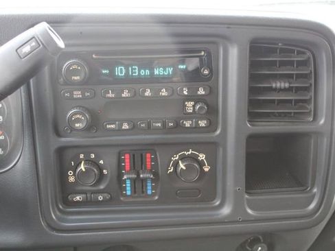 Used 2007 Chevrolet Silverado 2500 W/T w/ Heavy-Duty Power Package image 17