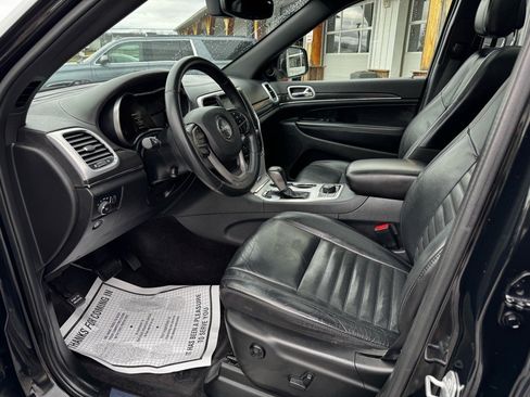 Used 2018 Jeep Grand Cherokee Limited image 11