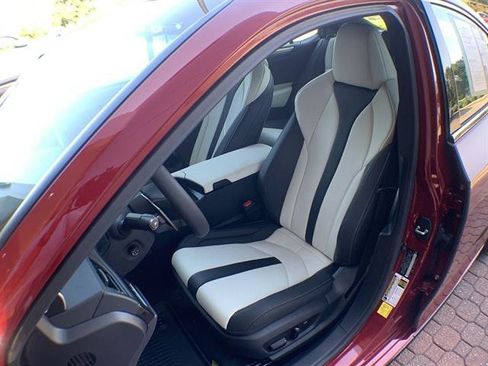 Used 2025 Lexus ES 350 F Sport image 11