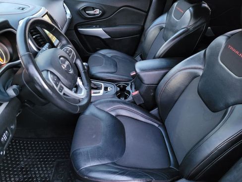 Used 2017 Jeep Cherokee Trailhawk w/ Comfort/Convenience Group image 13