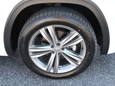 Used 2019 Volkswagen Atlas SEL R-Line image 40