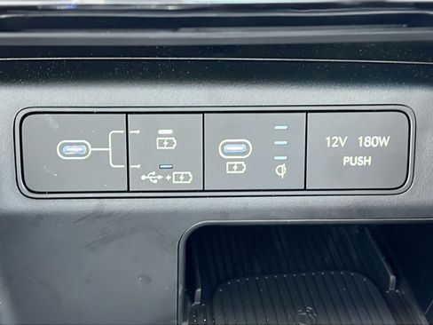 Certified 2025 Hyundai Tucson SEL FWD image 19