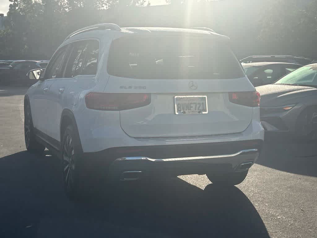Used 2021 Mercedes-Benz GLB 250 image 4