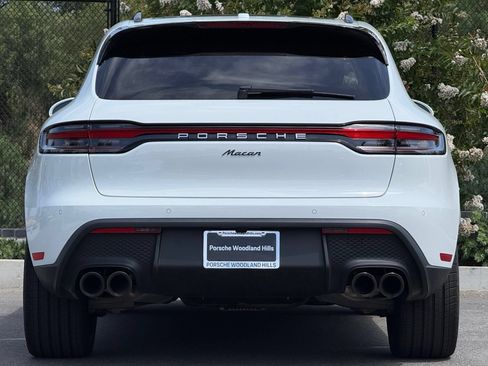 Used 2026 Porsche Macan AWD/4WD image 6