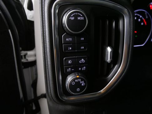 Used 2020 Chevrolet Silverado 1500 LT Trail Boss image 17