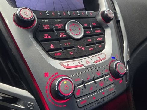 Used 2011 GMC Terrain SLT image 23