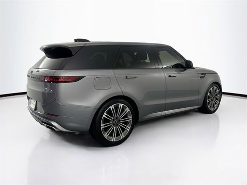Used 2024 Land Rover Range Rover Sport Dynamic SE image 5