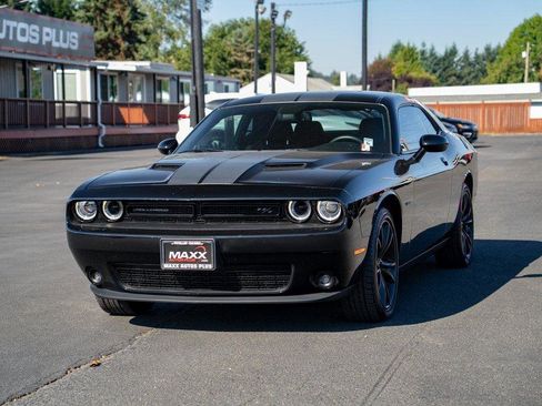 Used 2016 Dodge Challenger R/T w/ Blacktop Package image 4