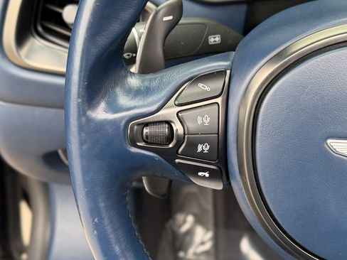 Used 2019 Aston Martin DB11 Volante image 47