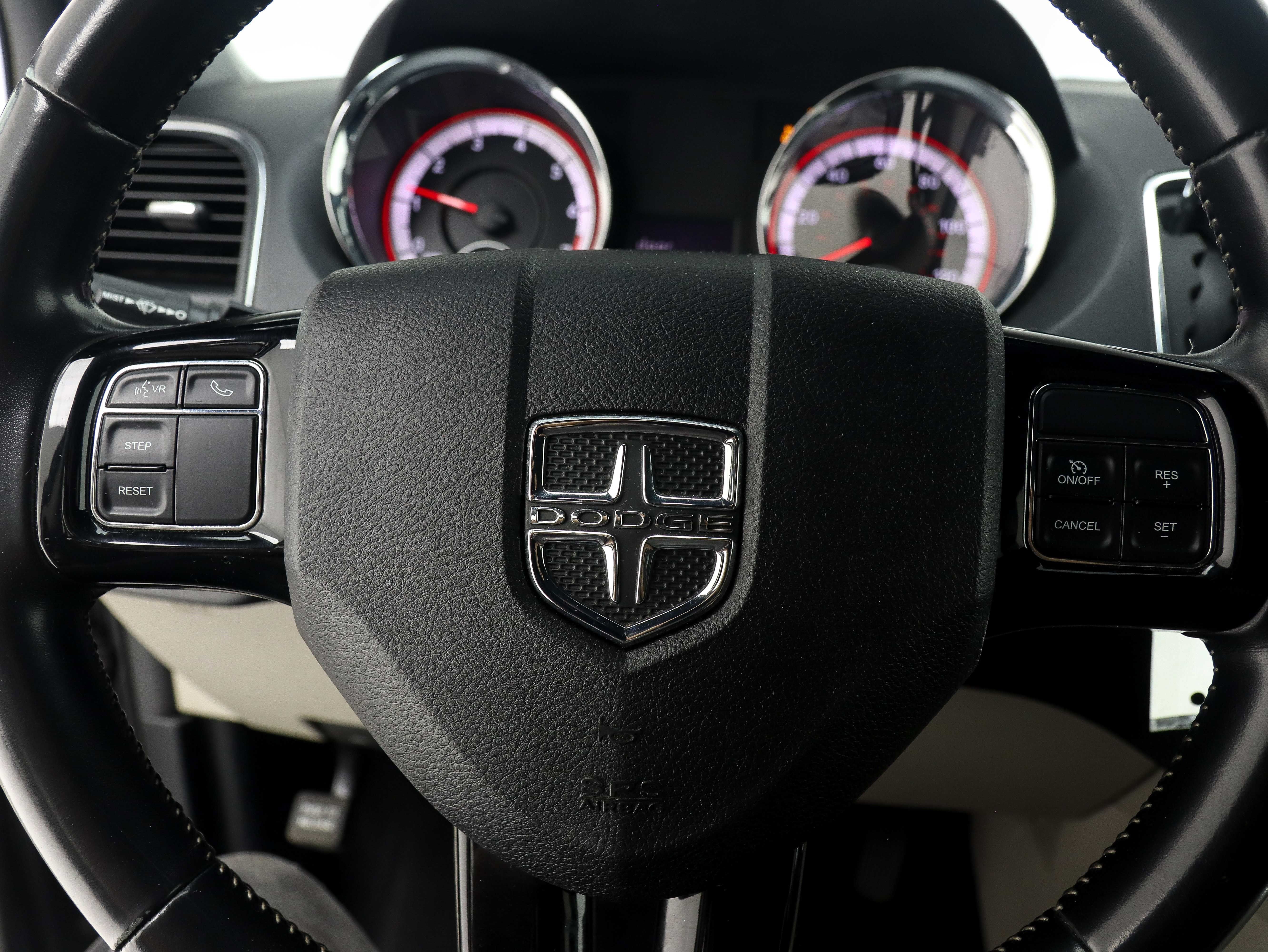 Used 2020 Dodge Grand Caravan SXT FWD image 23
