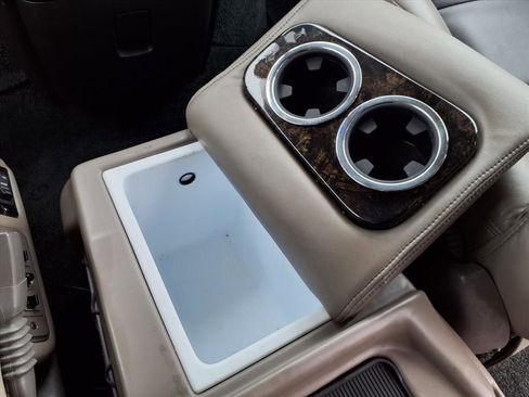 Used 2020 GMC Savana 2500 w/ Enhanced Convenience Package image 35