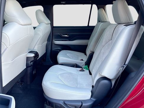 New 2026 Toyota Grand Highlander MAX Limited image 21