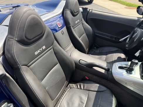 Used 2009 Saturn Sky Red Line RWD image 21