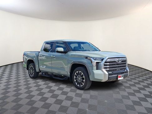 Used 2024 Toyota Tundra Limited AWD/4WD image 4