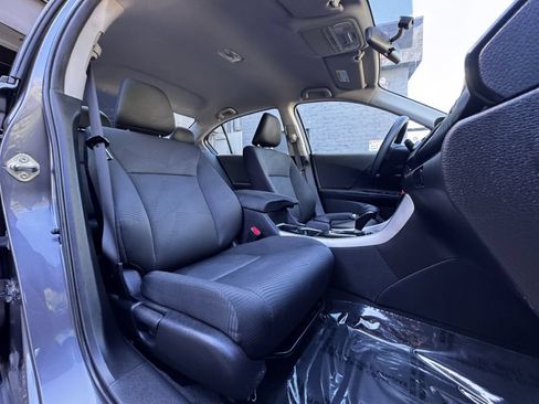 Used 2016 Honda Accord LX image 17