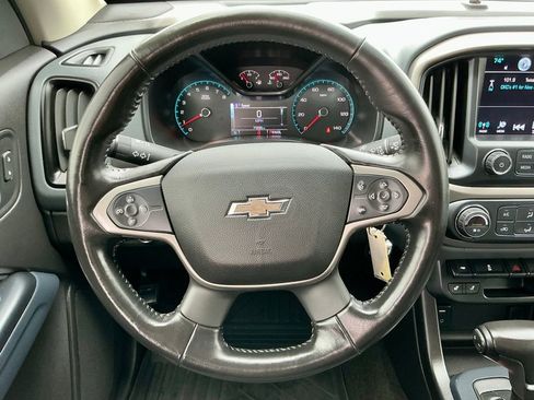 Used 2017 Chevrolet Colorado Z71 image 38