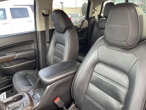 Used 2019 GMC Canyon Denali image 12