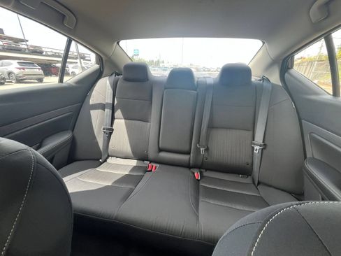 Used 2025 Nissan Altima 2.5 SV FWD image 38