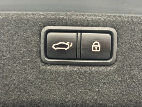 Used 2015 Hyundai Genesis 3.8 w/ Option Group 04 RWD image 46