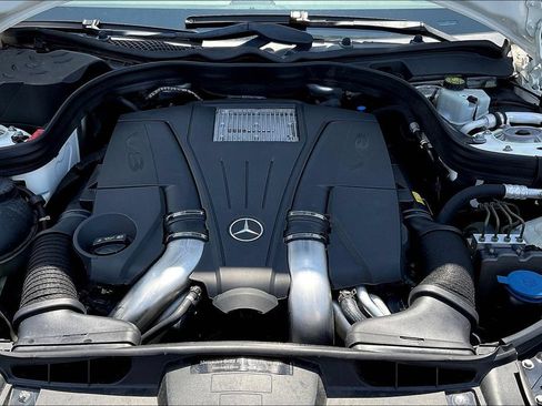 Used 2014 Mercedes-Benz E 550 4MATIC Sedan image 30
