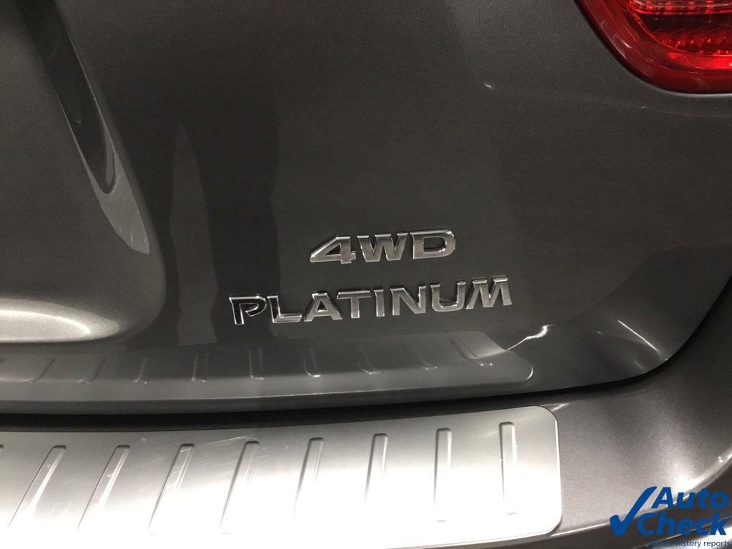 Used 2020 Nissan Pathfinder Platinum AWD/4WD image 12