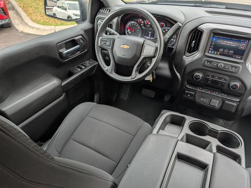Used 2021 Chevrolet Silverado 1500 Custom AWD/4WD image 9