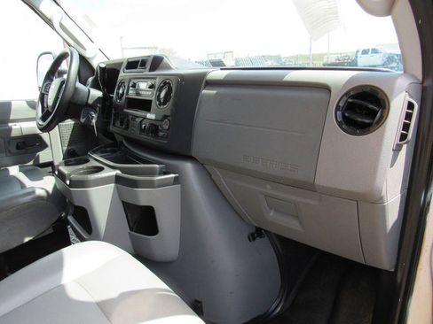 Used 2021 Ford E-350 and Econoline 350 Super Duty image 14