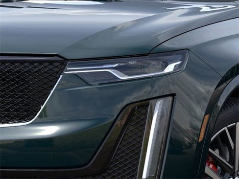 New 2025 Cadillac XT6 Sport w/ Technology Package image 10
