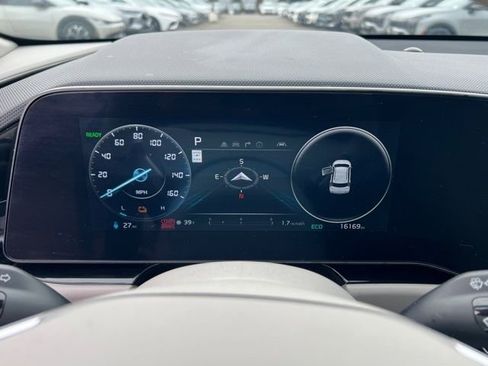 Certified 2023 Kia Niro Wind w/ Wind Preserve Package image 17