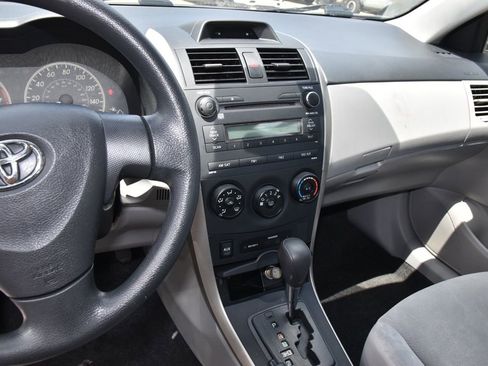 Used 2012 Toyota Corolla L FWD image 8