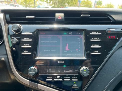 Used 2020 Toyota Camry SE w/ Carpet Mat Package FWD image 8