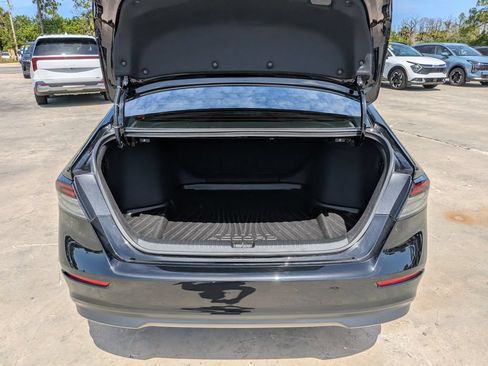 Used 2025 Honda Accord SE image 12