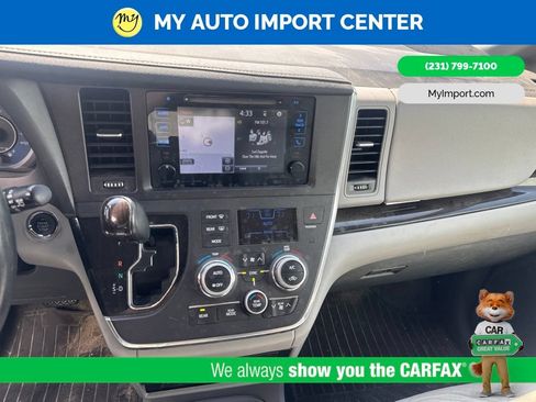 Used 2017 Toyota Sienna XLE Premium AWD/4WD image 10