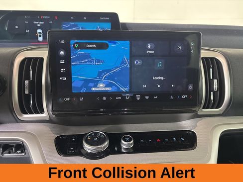 Used 2025 Ford Expedition Active AWD/4WD image 18