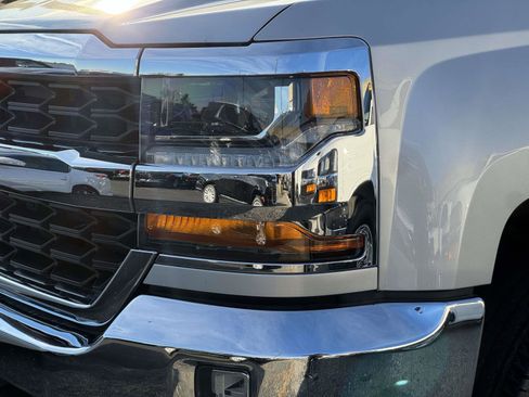 Used 2018 Chevrolet Silverado 1500 LT w/ All Star Edition image 26