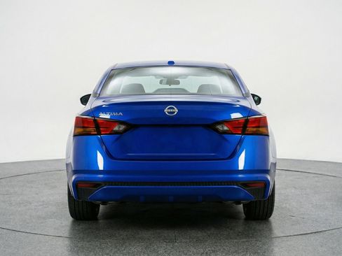 Used 2025 Nissan Altima 2.5 SV image 7