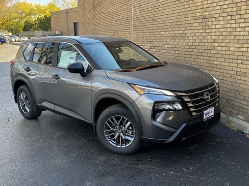 New 2026 Nissan Rogue S image 5